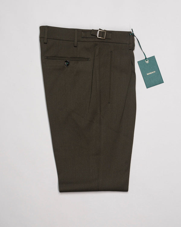 Single Pleat Cuffed Cotton Pants in Khaki – PORTS V