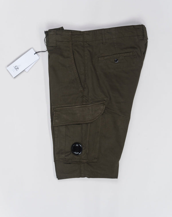 Cotton twill cargo shorts in black - C P Company