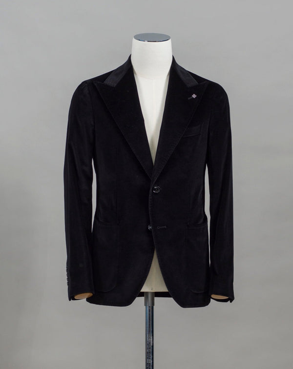 Black Velvet Peak Lapel Blazer