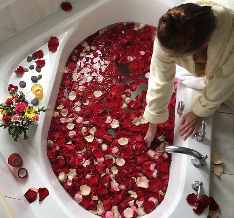 Valentines Day Bath With Real Rose Petals