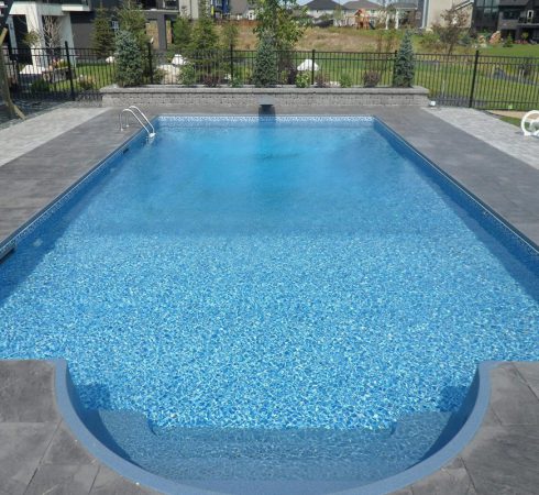 Fiberglass in ground pool steps. We build the best swimming pool in Collingwood and Blue Mountain. 