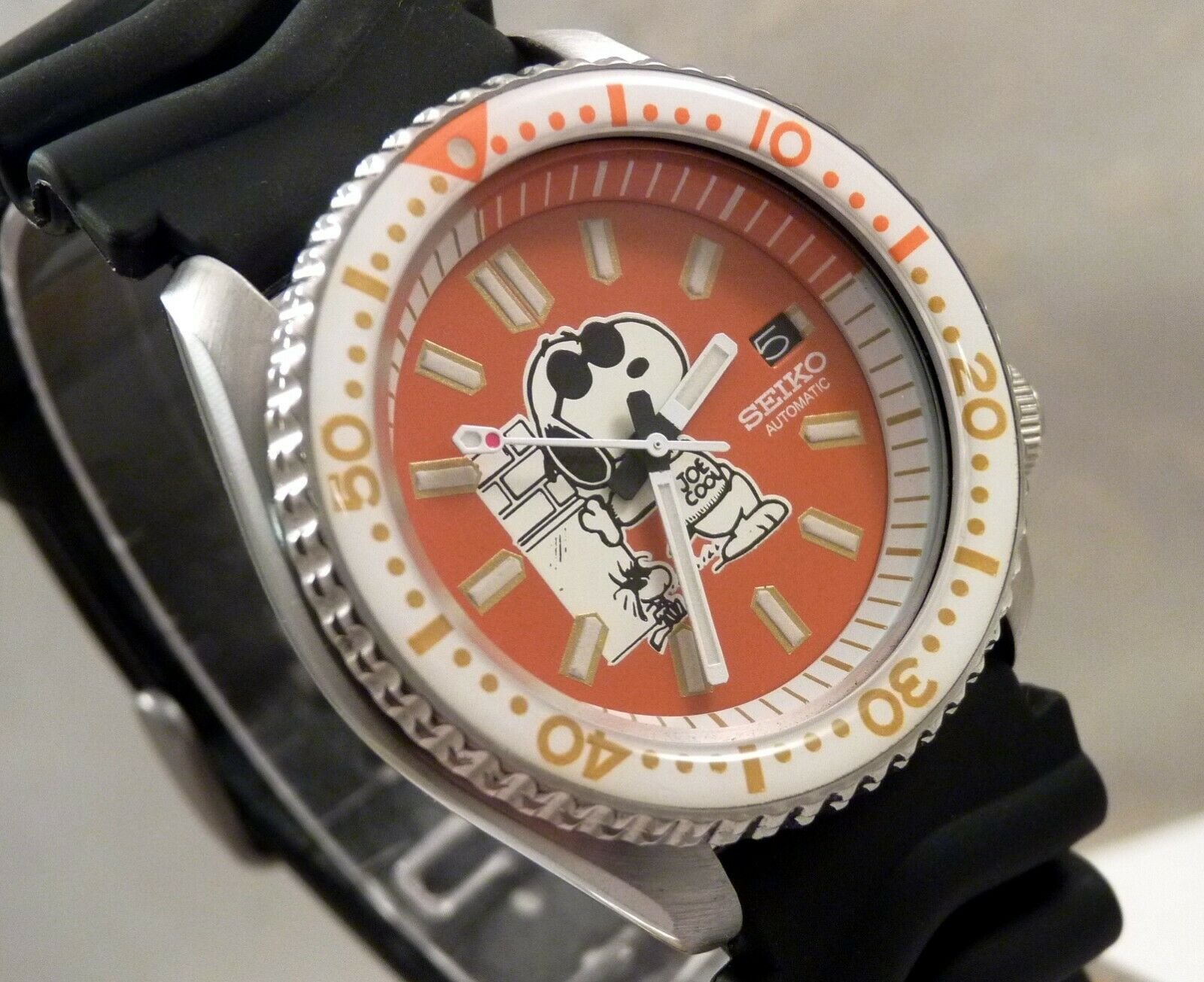 Seiko Red Snoopy Peanuts Automatic Divers Watch - LuxuryWatchStraps –  