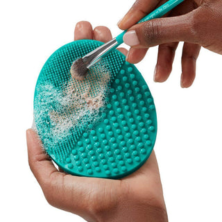 Design & BuildBrush Cleaner Mat - Silicone Makeup Brush Cleaning Pad Vegan Small Brush