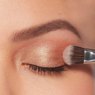 Vegan Eye Makeup Brush - Precision All-Over Eyeshadow Brush Model 1