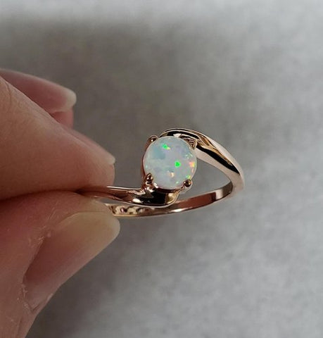 Opal Gemstone 
