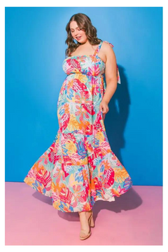 A Curvy Tropical Maxi