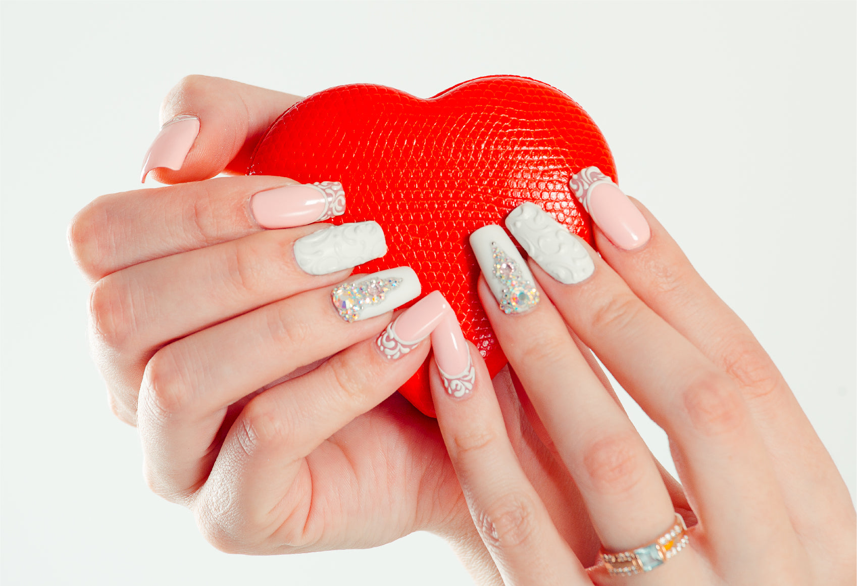 Benefits of NuGenesis Nails dip powder nails.