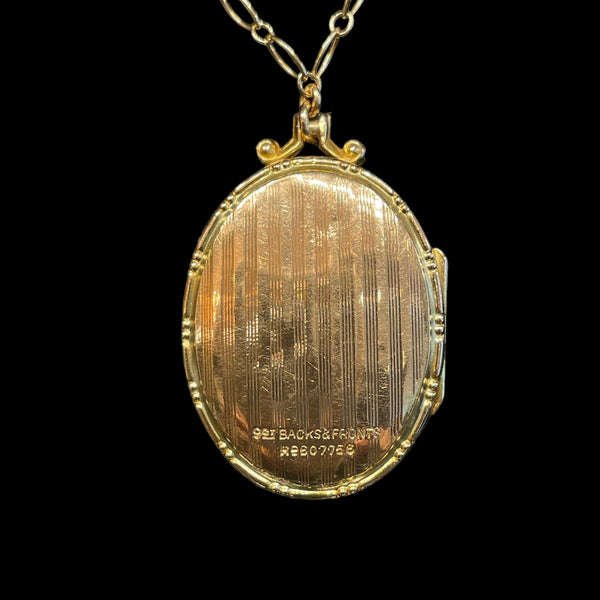 Classic Gold Locket Pendant in Yellow Gold