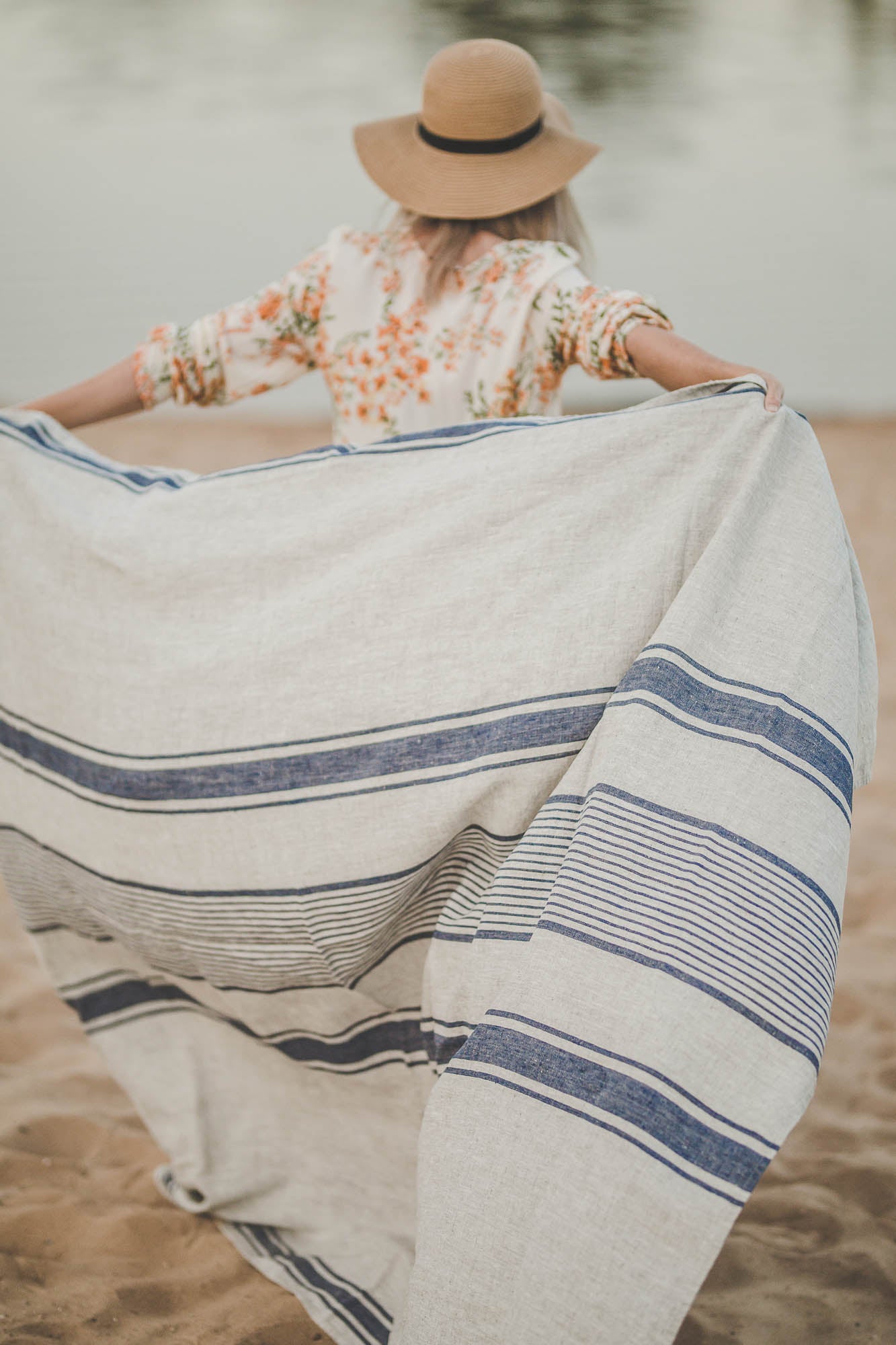 French style linen bath towels with cherry red stripes