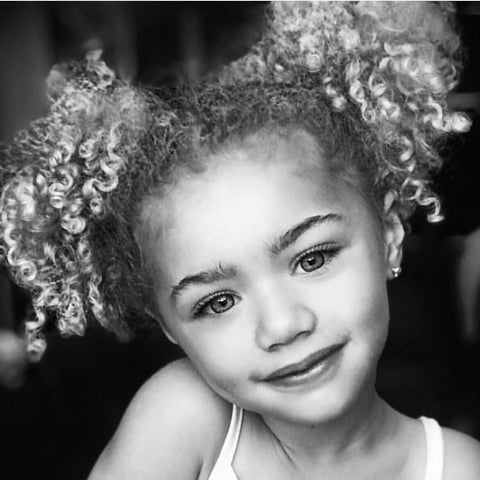 Portrait Artist | Shayne Wise Art. Photograph of young girl