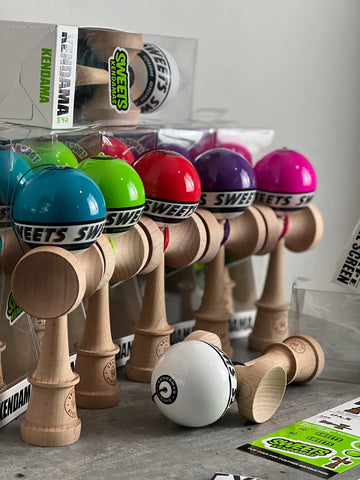 Kendama Sweets BOOST amped Radar Violet PURPLE teal blue pink pink green white white red red turquoise kendamas france bilboquet freestyle skatepark skateboard ride tricks skills cheap beginner pro intermediate