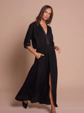 The Elegant Maxi Dress in Black