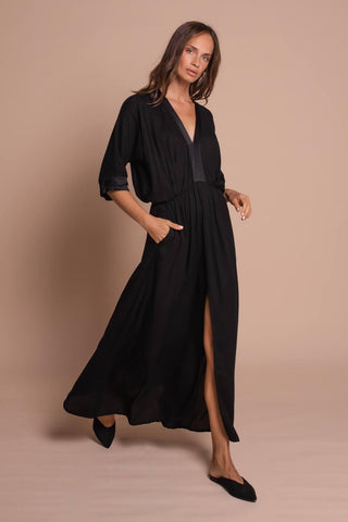 Elegant Maxi Dress in Black