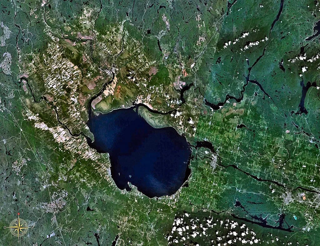 Vue satellite du Lac-Saint-Jean au Saguenay.