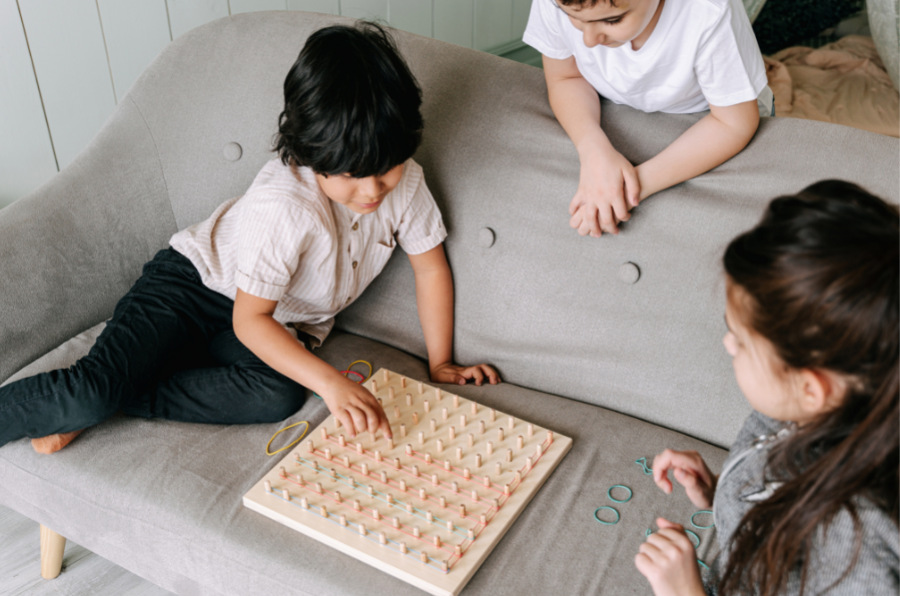 jeux de société et accessoires soirée pyjamas