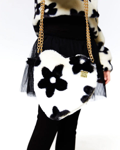 Teen girl trendy handbag