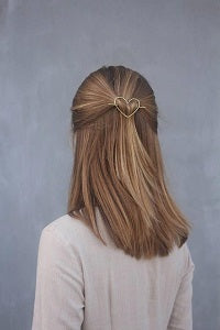 hairpin half up half down