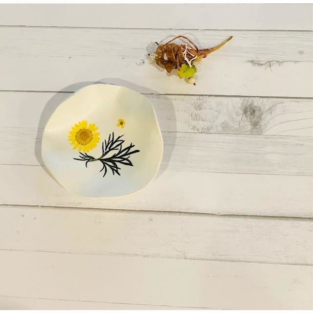 Trinket Dish W/ Real PA Dried Wildflowers Daisies Sunflower