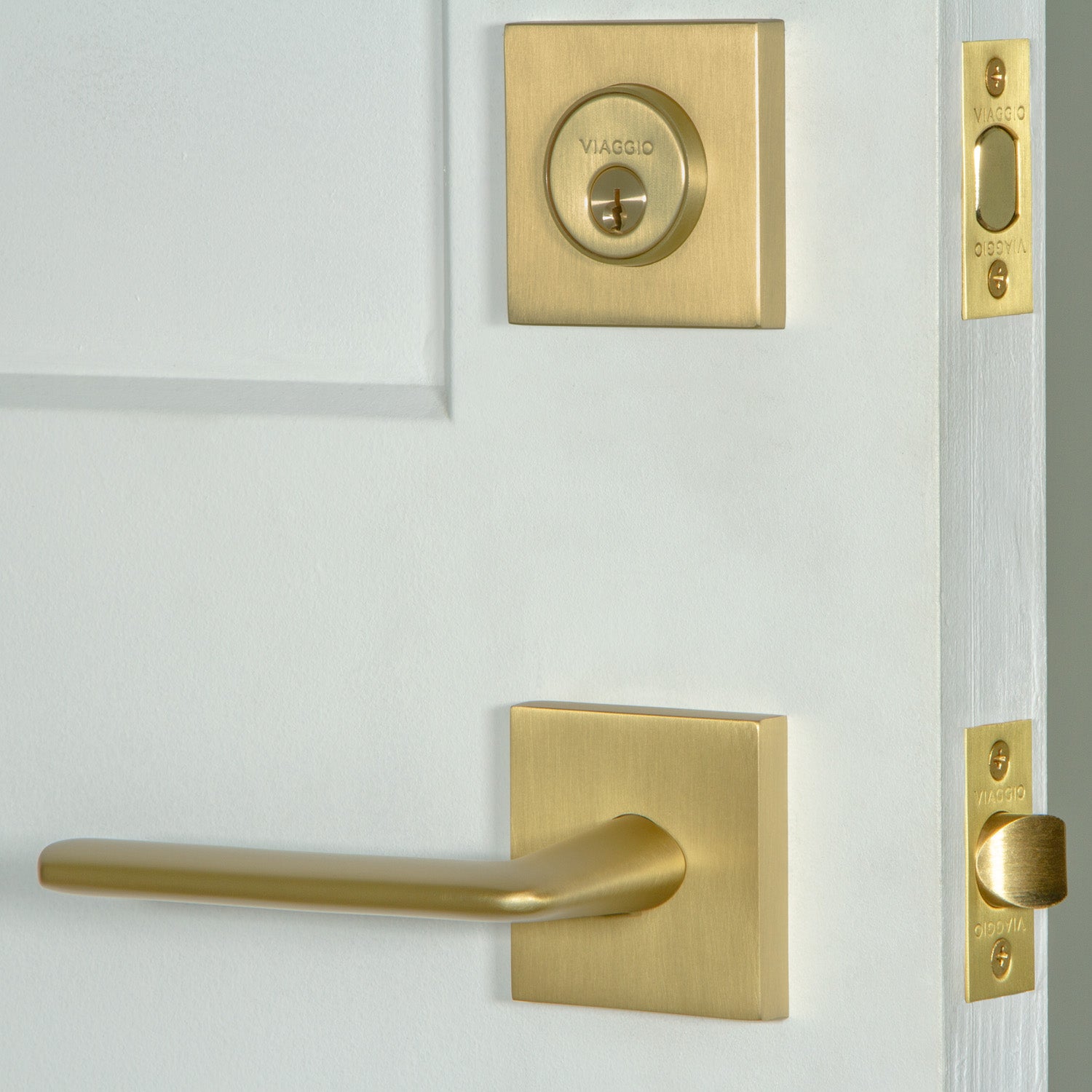 Quadrato Rosette Entry Set with Contempo Lever in Satin Brass - Viaggio  Hardware