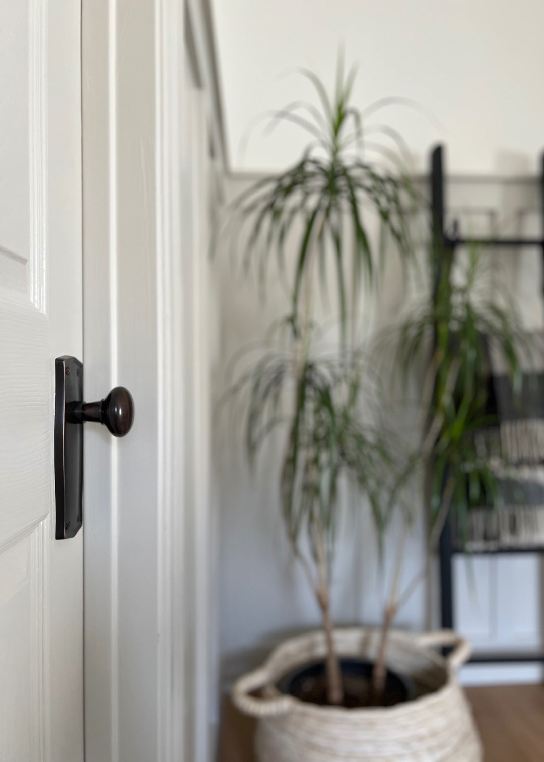 prairie long plate with new york knob timeless bronze door hardware vintage brass nostalgic warehouse oak grain white door