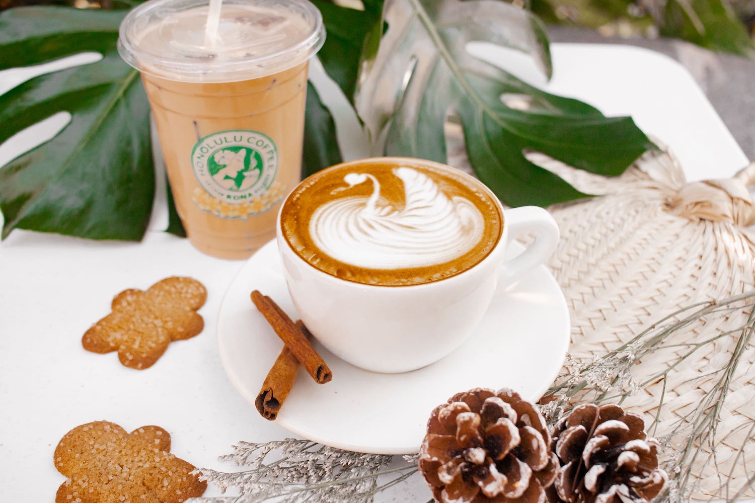 Honolulu Coffee seasonal drink: Gingerbread Latte