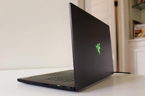 Razer Blade 17 - 最好的 17 英寸遊戲筆記本電腦