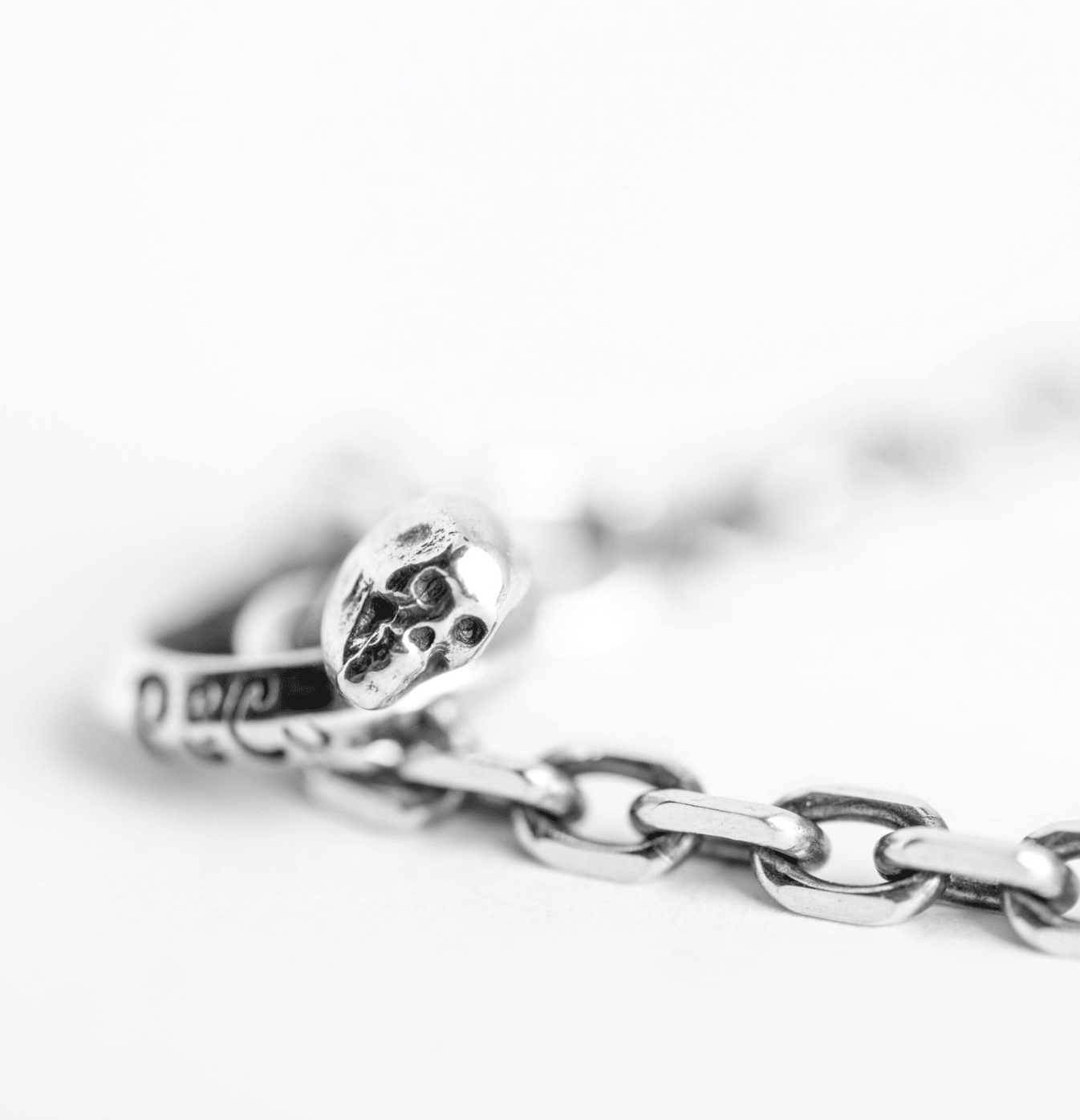 Peanuts & Co SKULL HOOK CHAIN (square) - Silver