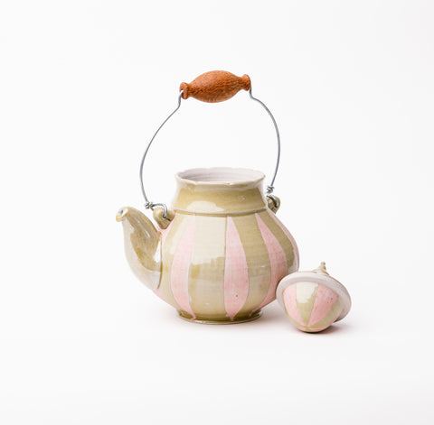 Lucy Be Ceramics; Teapot | Learn the art of teapots with Stone Studio Summer Masterclass Collaboration with Lucy Be