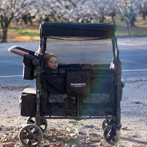 This mosquito net fits the stroller wagon perfectly to protect your baby from insect bites