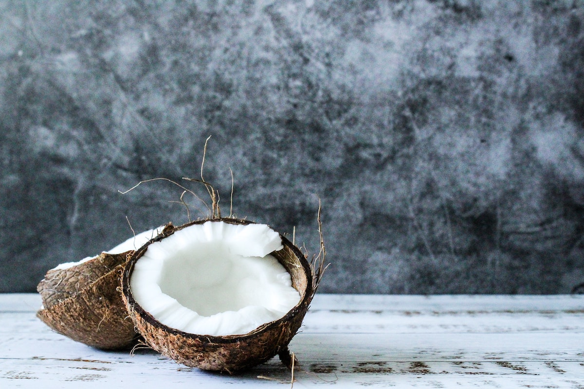 Coconut lactic acid for natural exfoliation