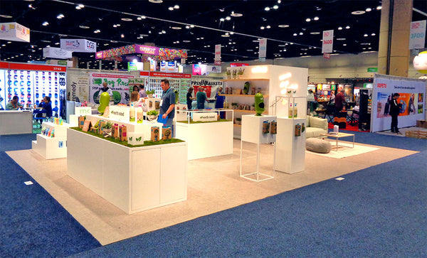 original tradeshow booth design and construction for the pet products industry