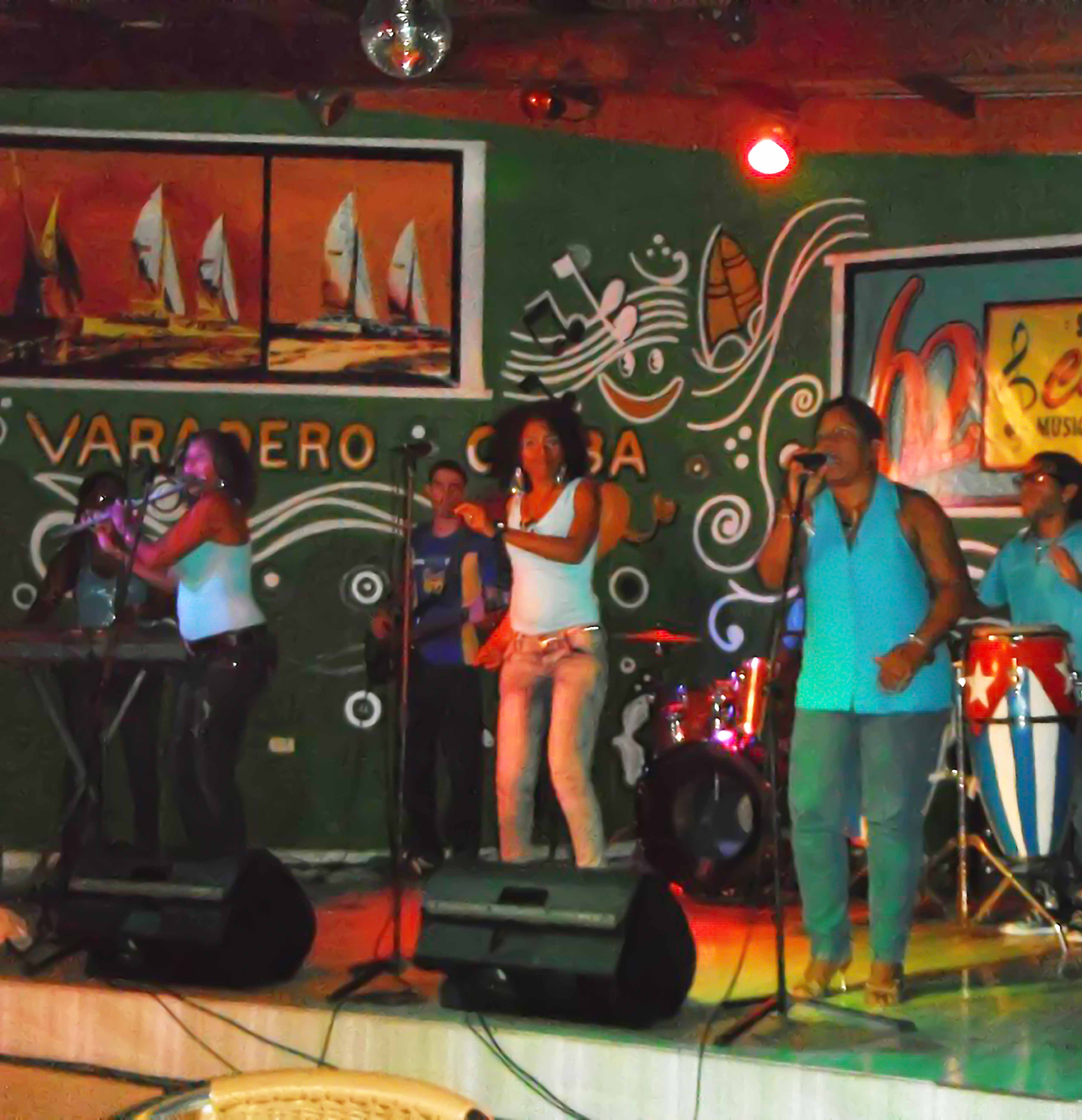 day6-Varadero-Salsa-night-img1