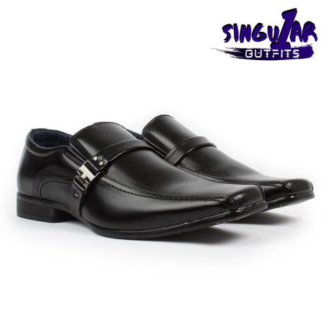 Black formal shoes