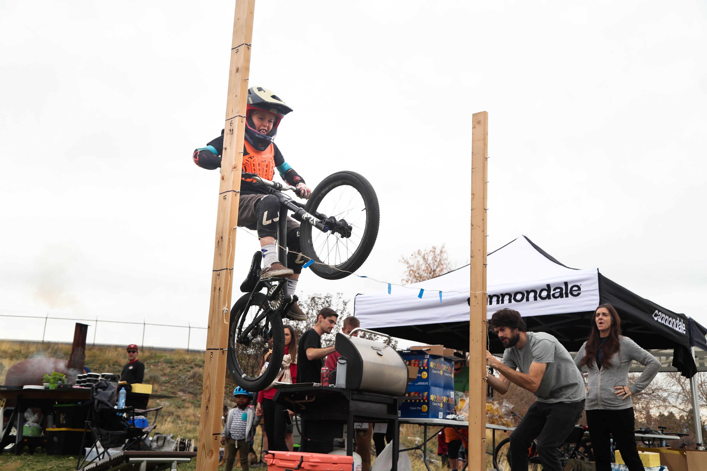 A grow sending it on his 20 inch MTB