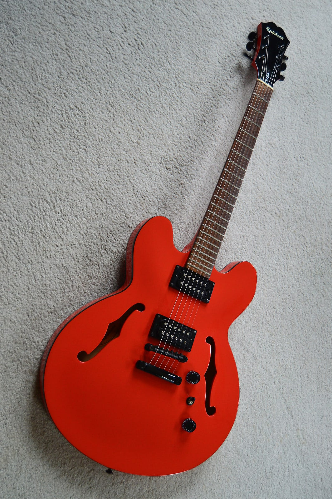 Epiphone ES-335 Dot Studio Semi-Hollow Body in Faded Coral Red | Charles  Morgan Guitars