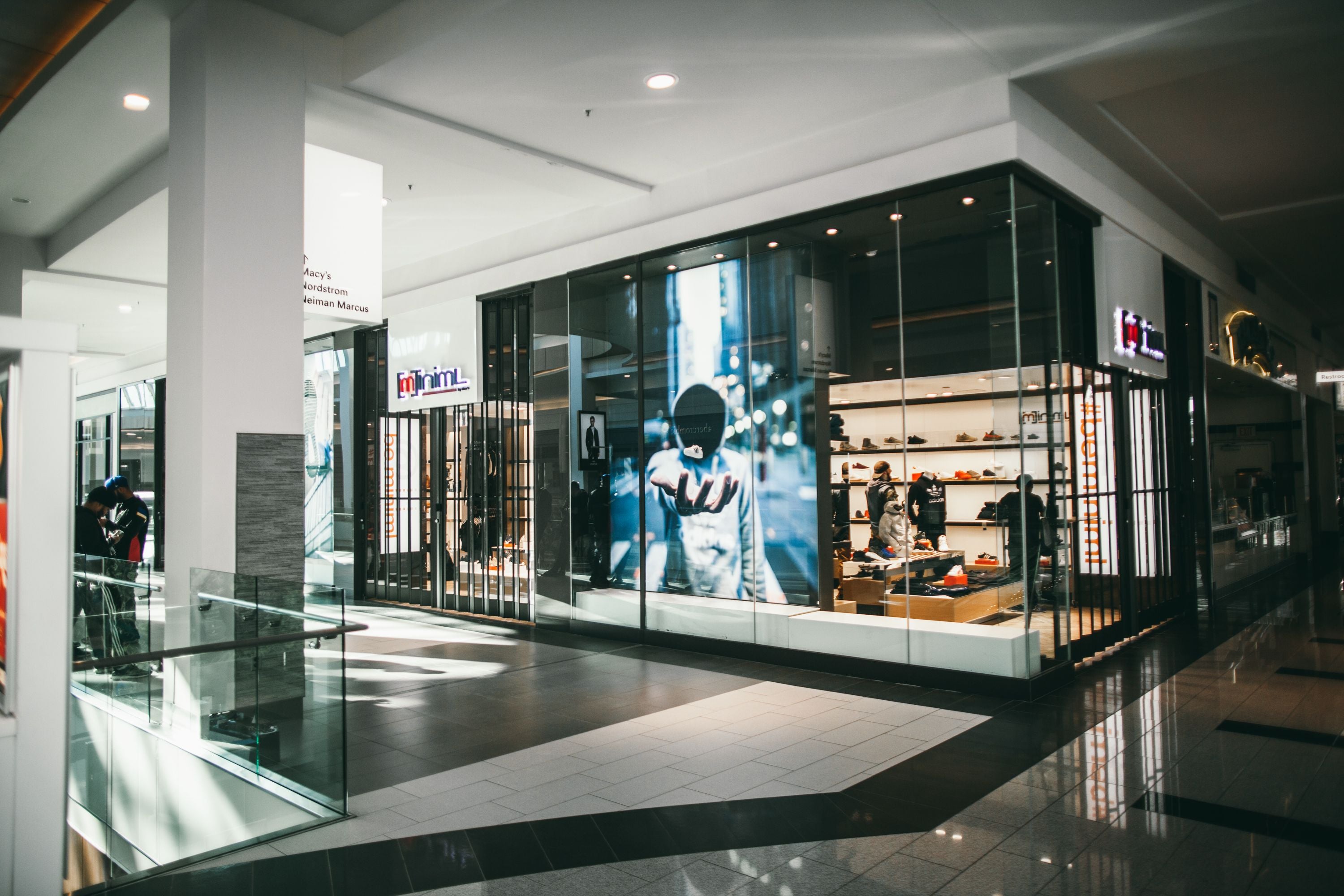 uggs store roosevelt field mall