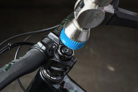 OneUp EDC Lite Fitting Bolt Flush