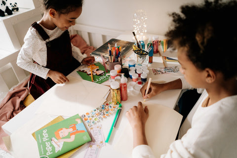 Children doing artwork together