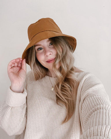 Women's Bucket Hat Outfits for 2022 [From the '90s] - GIGI PIP