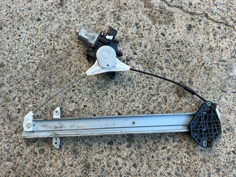 Subaru Liberty Outback Gen 5 09 11 Driver Front Window Motor