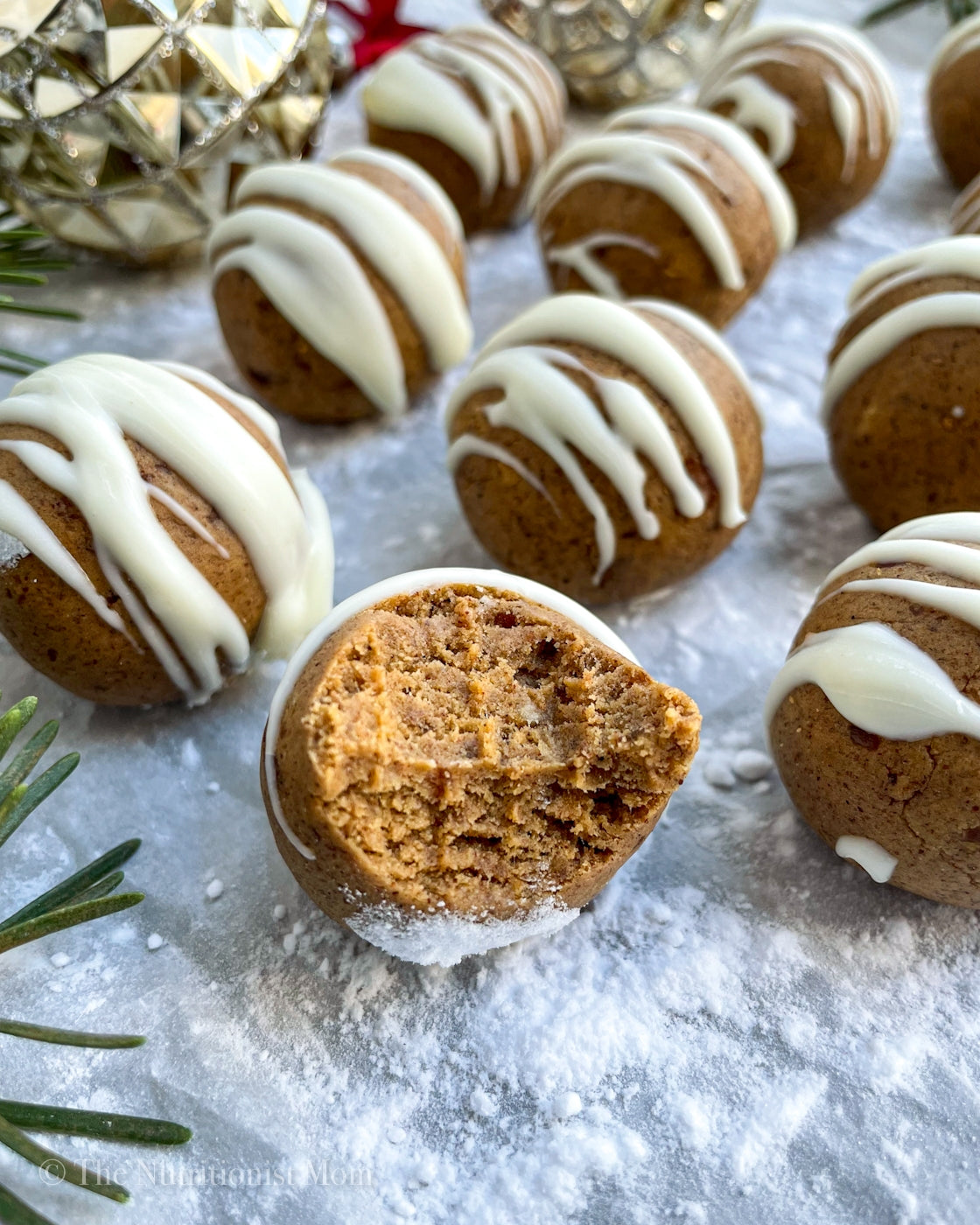 GINGERBREAD PROTEIN BALLS (VEGAN) - Nutritionist Mom