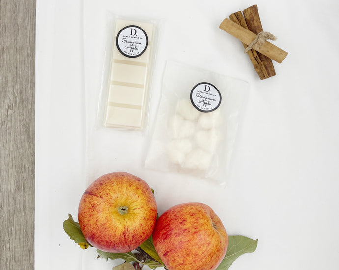Soy wax melts in heart shapes or a snap bar. These apple and Cinnemon wax melts are vegan, cruelty free and plastic free.  