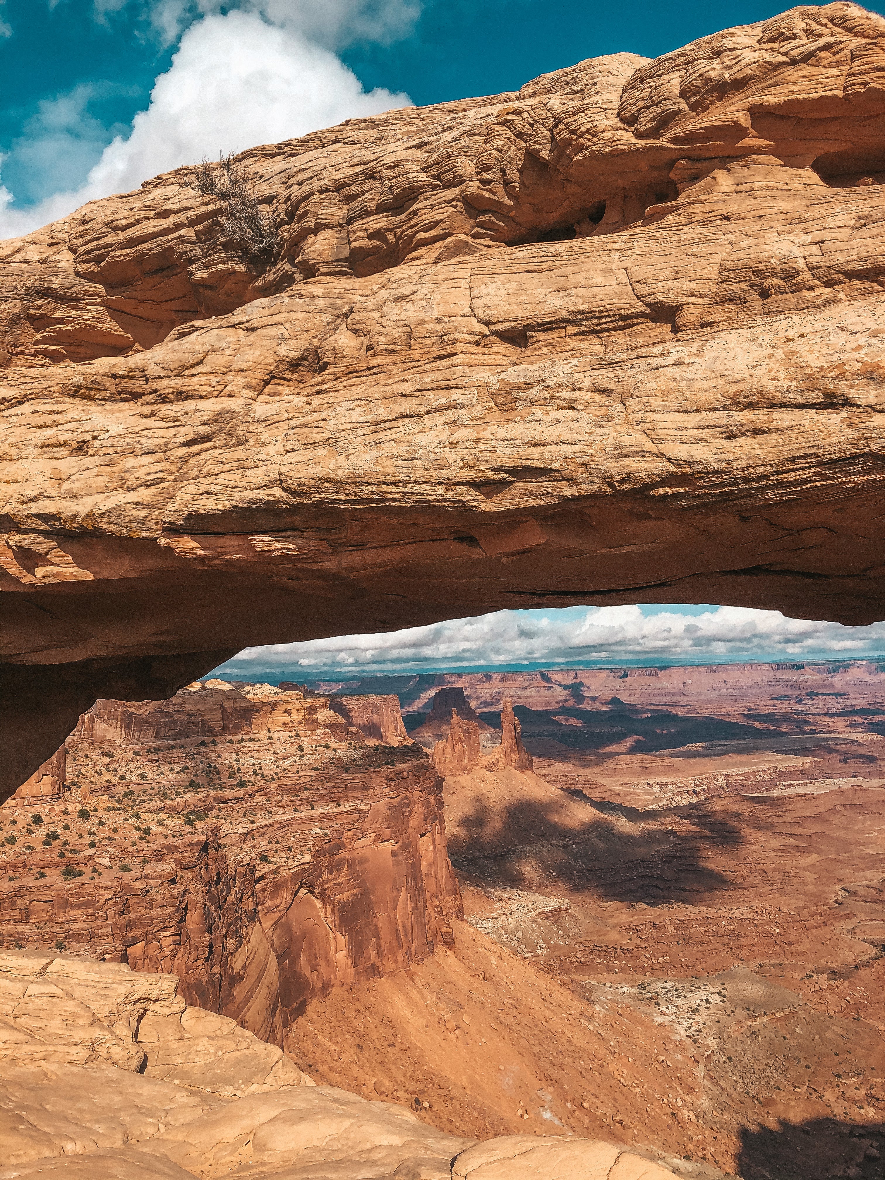 mesa arch at canyonlands