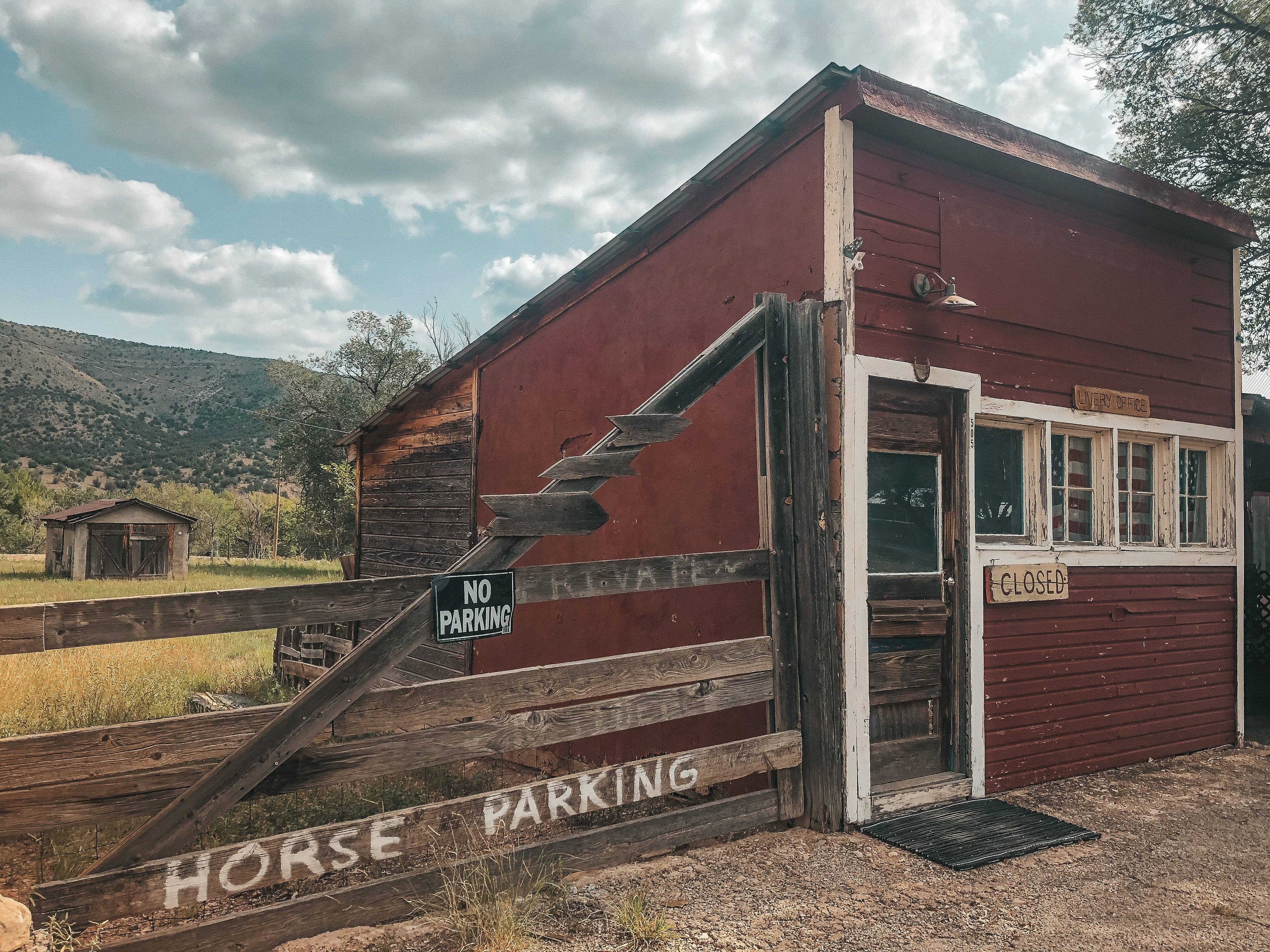 Horse parking in lincoln, NM