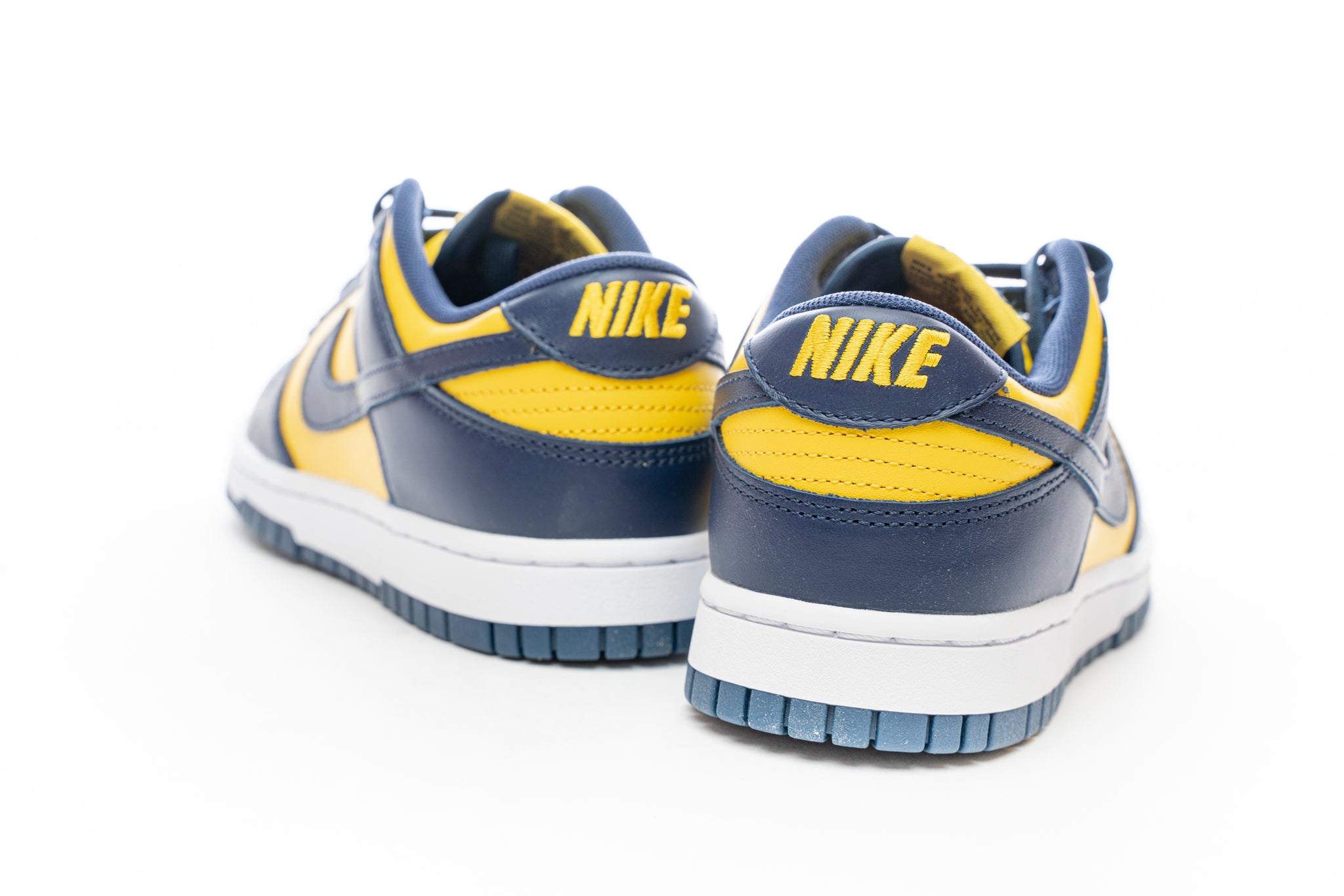 Michigan low nike dunk Restocks