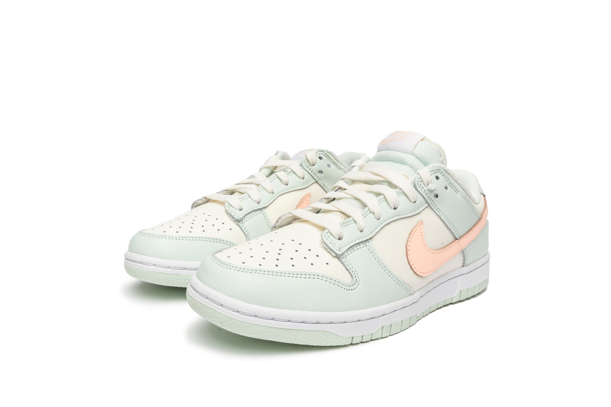 women's nike dunk low barely green