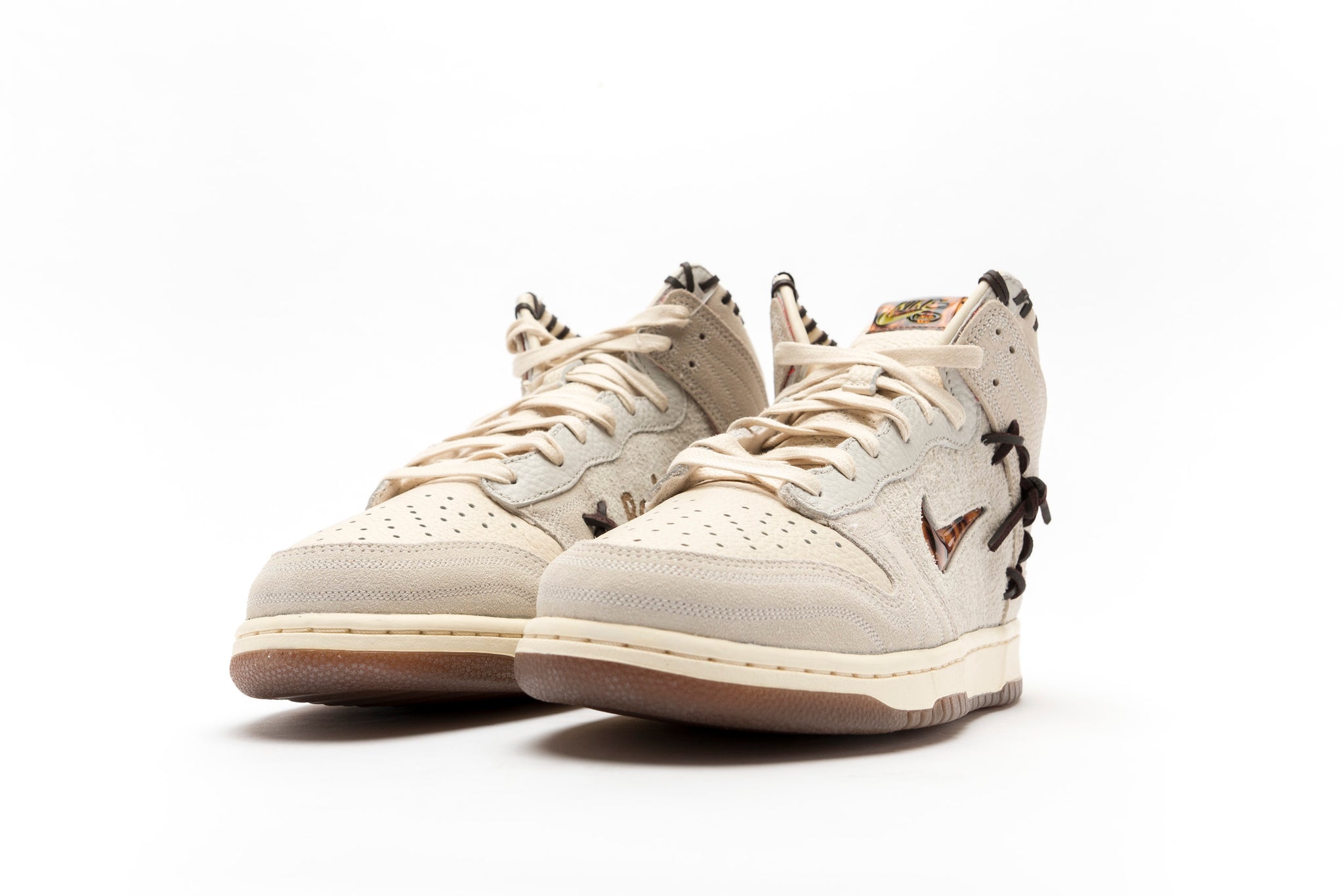 nike dunk bodega friends and family