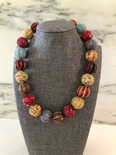 VINTAGE Glass Multicolor Beads Necklace