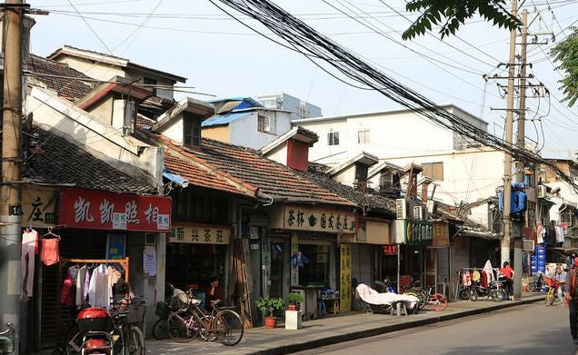 Popular street in Shanghai where my hotel was before I found an apprtment 