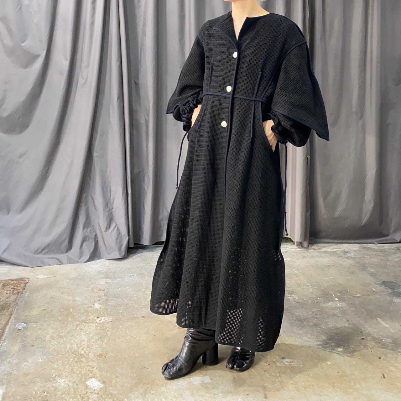 YOHEI OHNO＞ LAYERED SLEEVE COTTON MESH COAT（BLACK）/ ＜ヨウヘイ